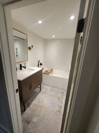 bathroom-gallery1.webp